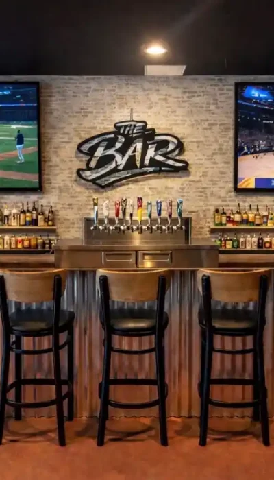 touch-of-tuscany-bar-hurricane-utah-sports-bar-italian-steakhouse Touch of Tuscany Italian Steakhouse & Bar in Hurricane, Utah featuring a full bar with craft beer taps, large flat screen TVs for watching sports, and premium liquor selection in a modern upscale setting.